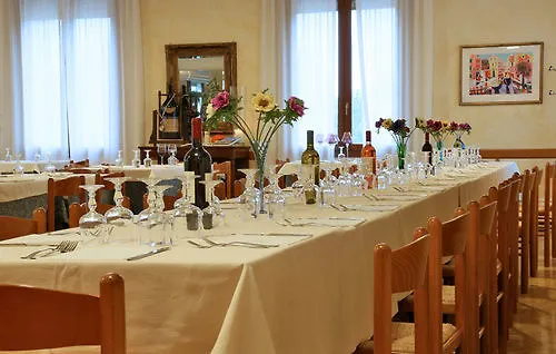 Locanda Al Santuario Peschiera del Garda 2*,  Italy