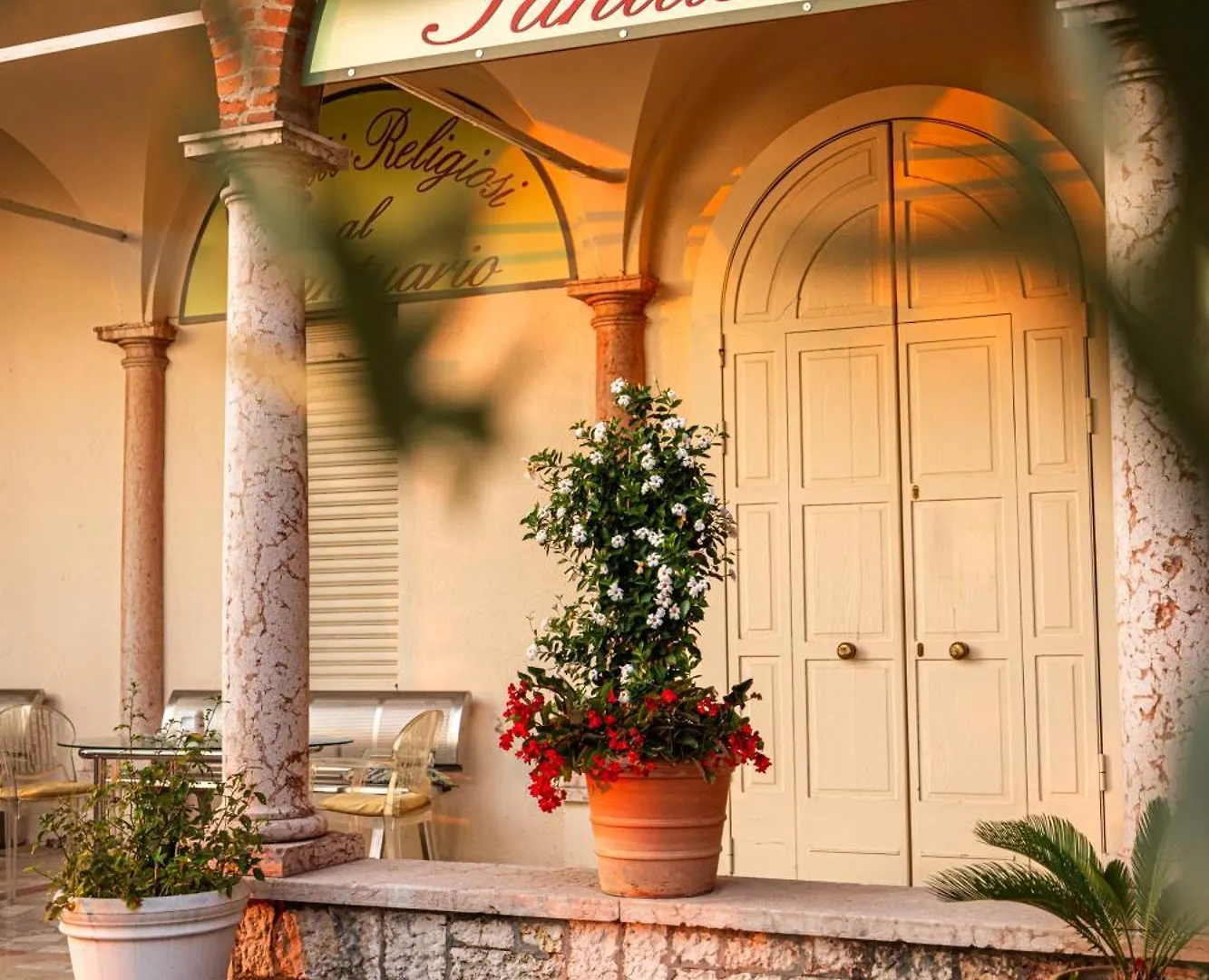 ** Hotel Locanda Al Santuario Peschiera del Garda Italy